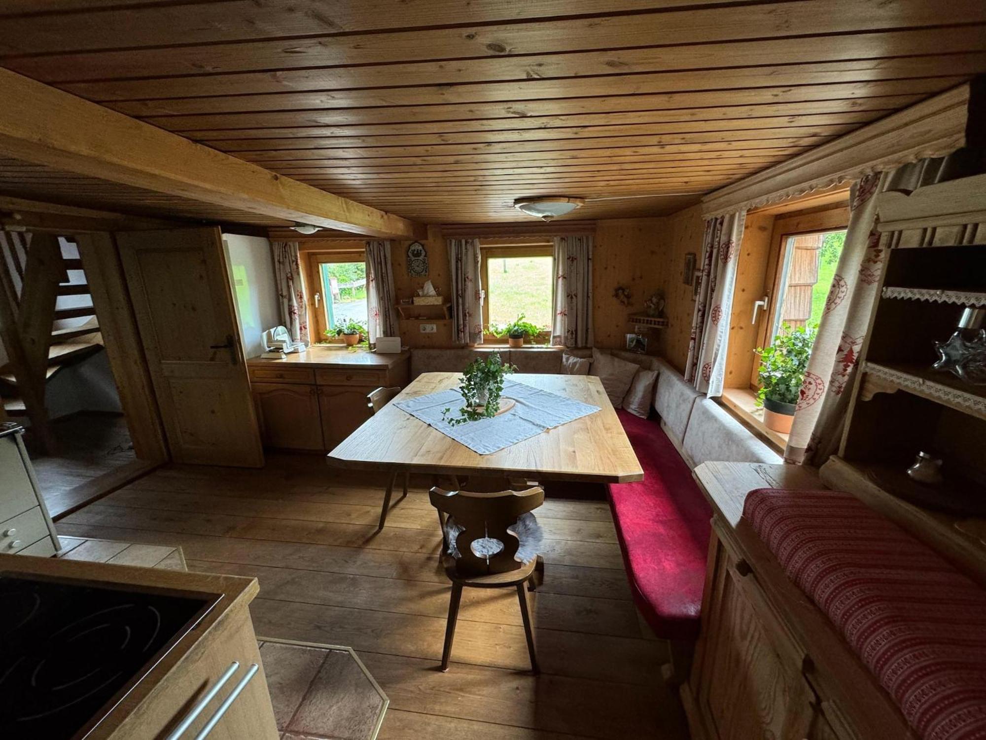400 Year Old Rustic House Vakantiehuis